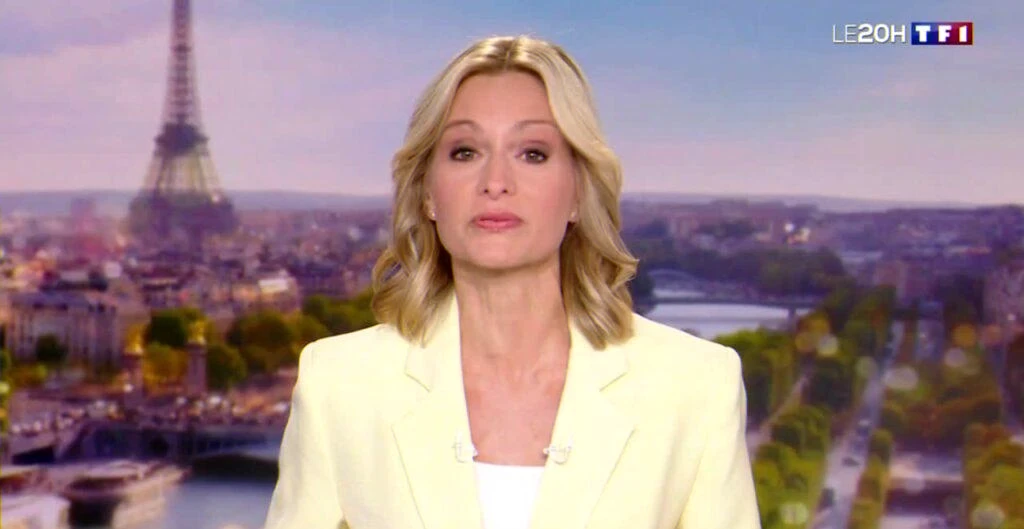 evening news anchor emotional farewell and tribute