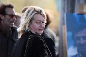 Luana Belmondo hommage et reconstruction familiale