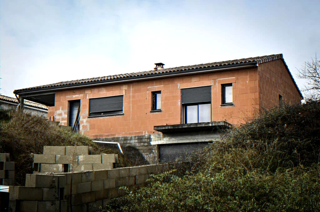 unfinished house in cagnac-les-mines under scrutiny before september 2025 trial