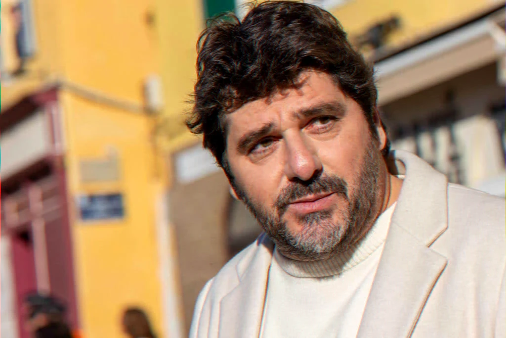 Crevaison Ajaccio secours fan selfie sécurité bienveillance