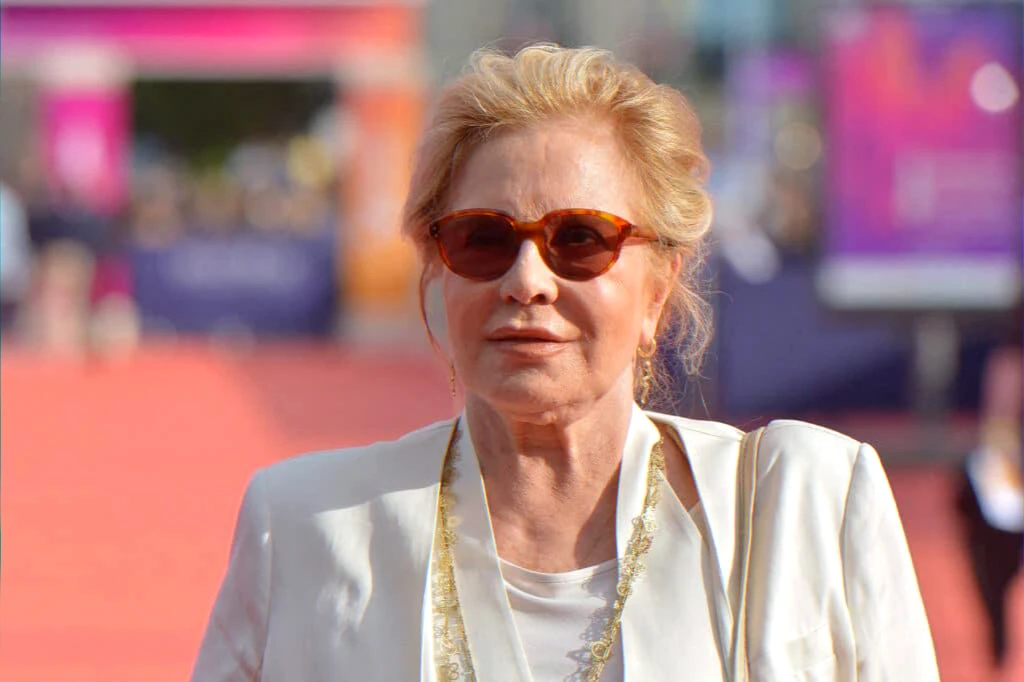 french singer mourns dog loss 28 september 2025