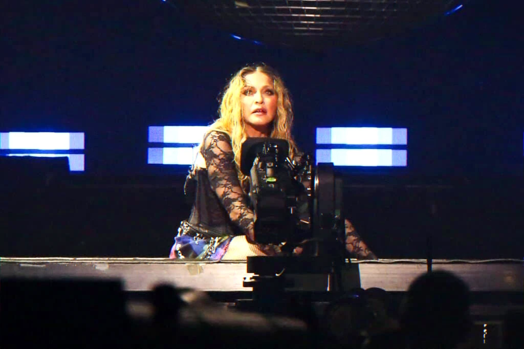 Iconic pop star announces new dance album and major-label return