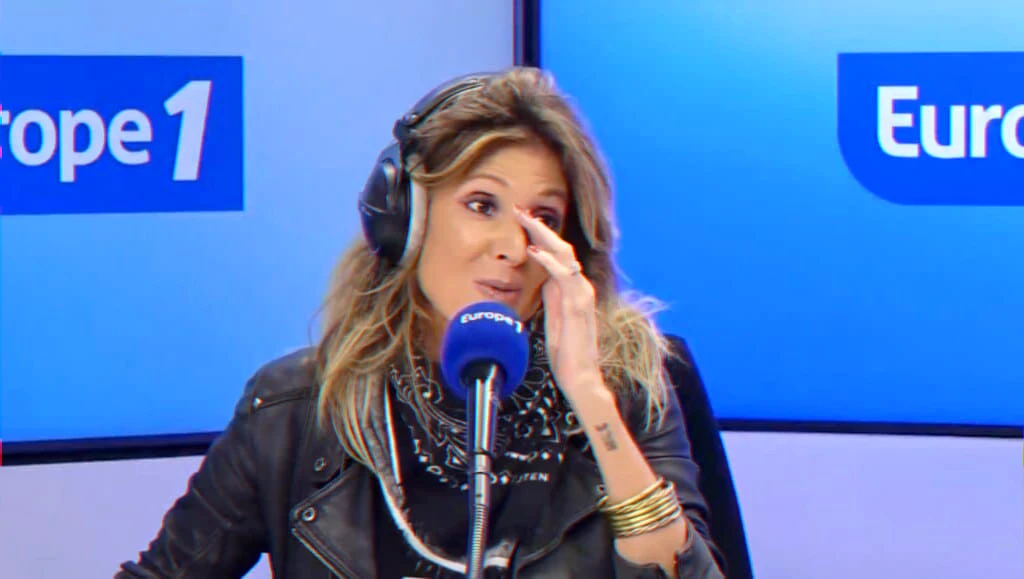 Live radio announcement: presenter expecting third child