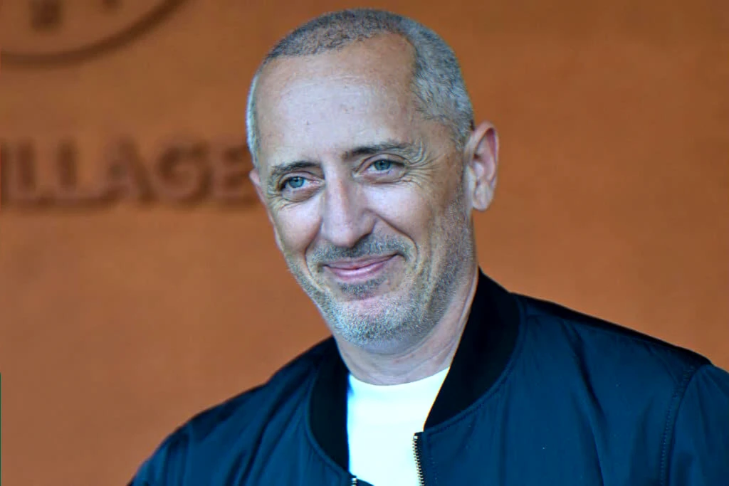 TV interview about the stand-up show "Lui‑même" — emotion, self‑deprecation and plagiarism debate