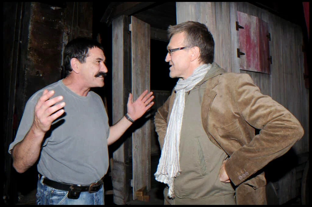 media-feud-sms-voicemail-eviction