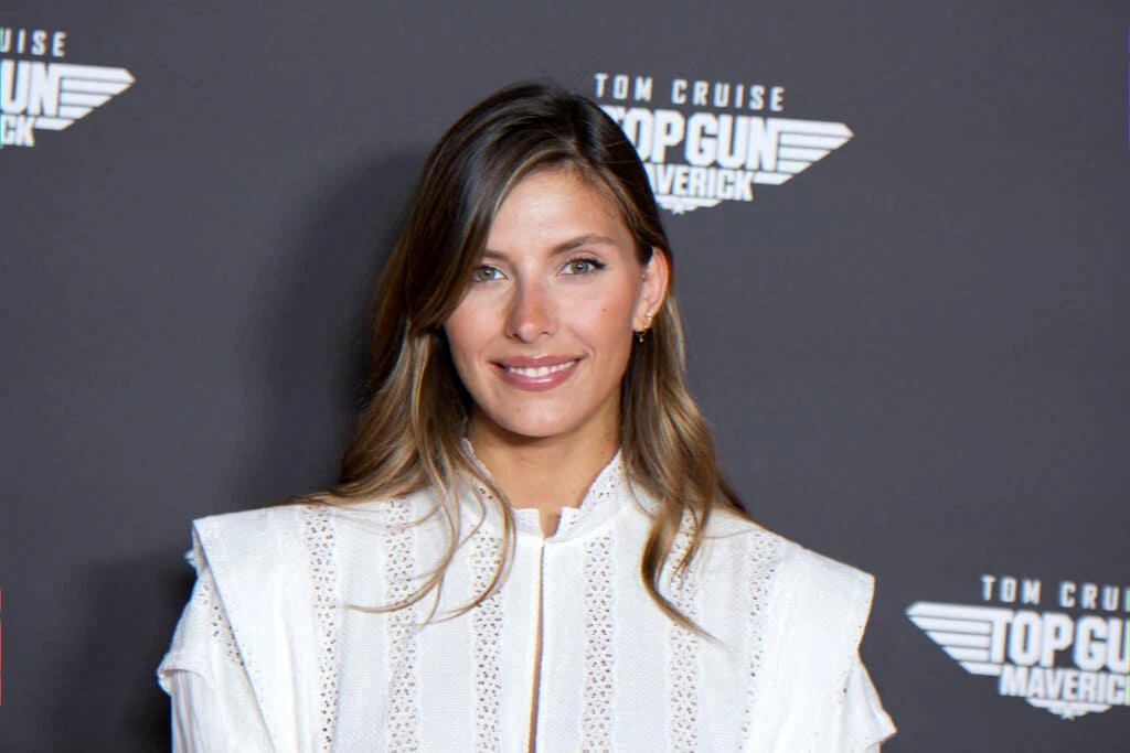 Miss France book controversy, anonymous testimonies and denials