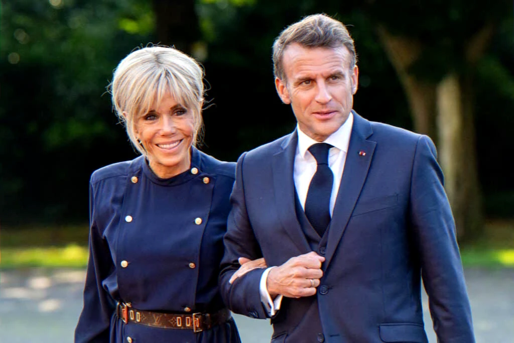 Article sur une plainte aux États‑Unis contre une influenceuse pour rumeurs transphobes et la protection de la vie privée