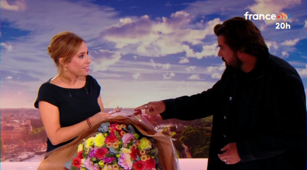 prime-time 20h news mixing political tension and light entertainment