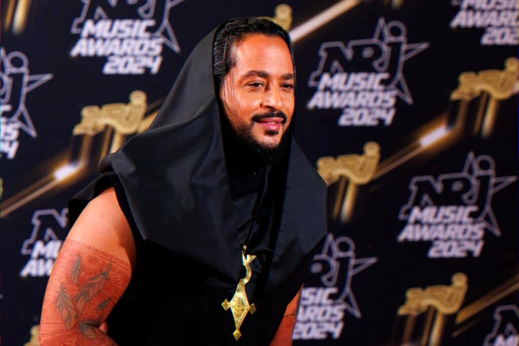 La Cigale poster (29 Sep 2025) reignites return-to-stage rumors