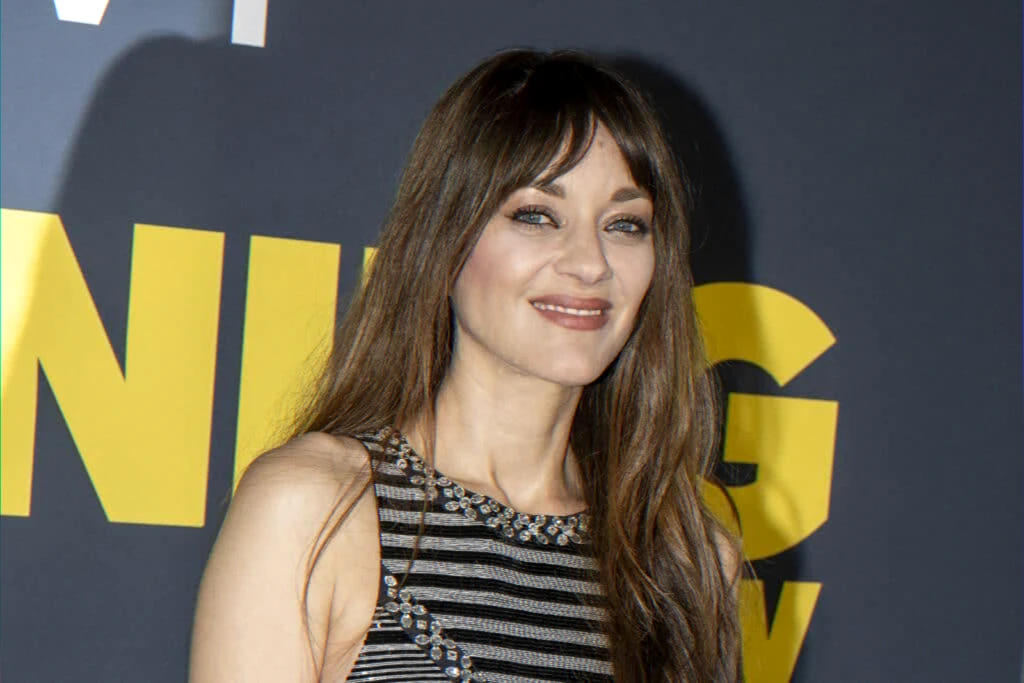 eco-flight-limits-debate-french-actress-career-responsibility