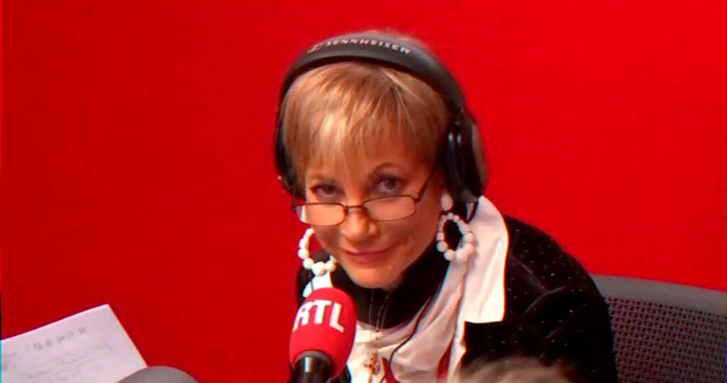 Départ d'une journaliste de radio après 30 ans, adieux et nouveaux projets télévisés