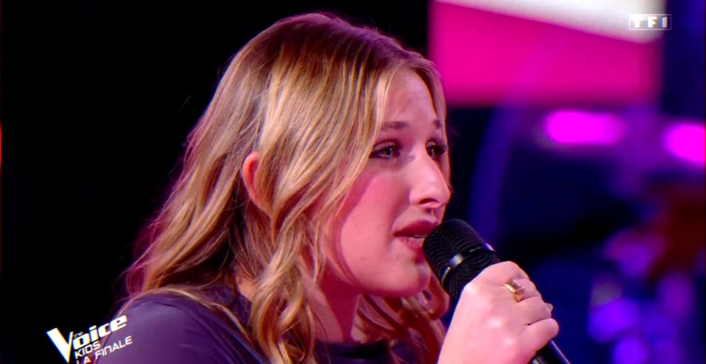 Baby shower in Kyoto: family reveals they are expecting a baby girl