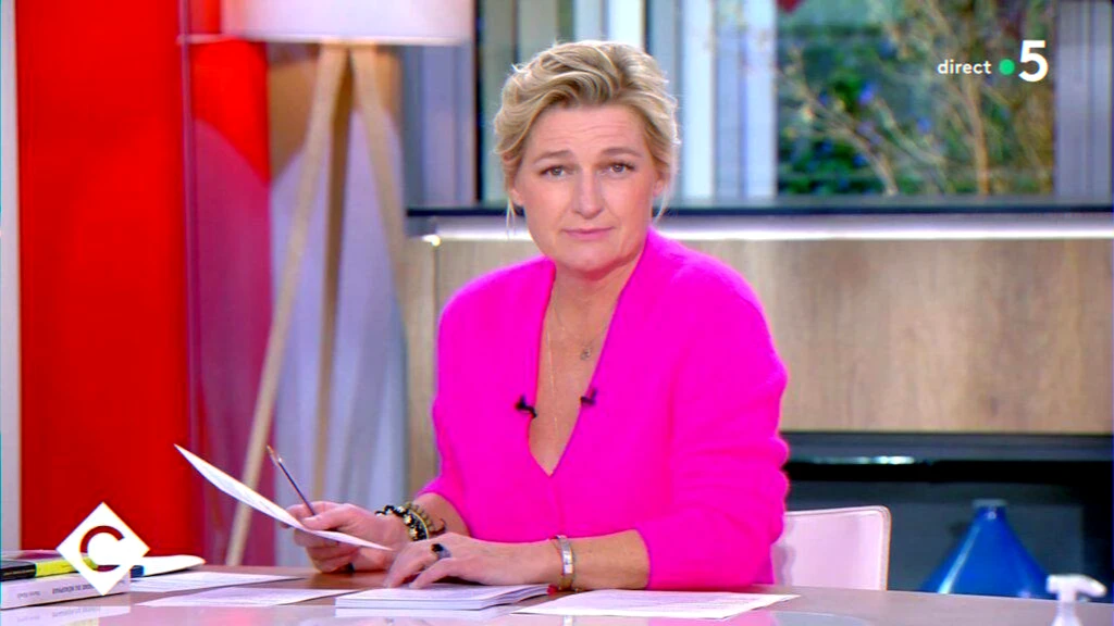 Anne-Élisabeth Lemoine absente — France 5 diffuse des best-of, retour le 27 octobre 2025