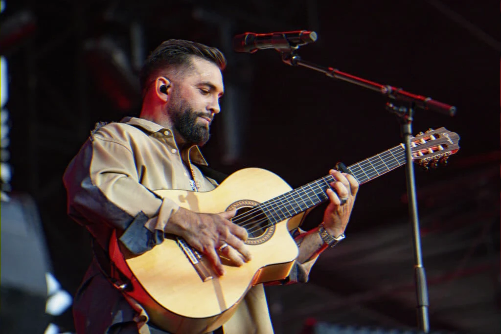 Mi Vida autobiography — accident and family bereavement