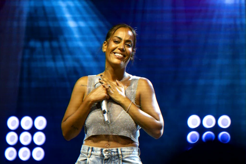 Minuit Une Tour ticket sales stagnation and possible tour reorganization