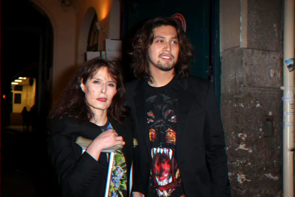 musician-returning-paris-announces-five-track-pop-rock-ep