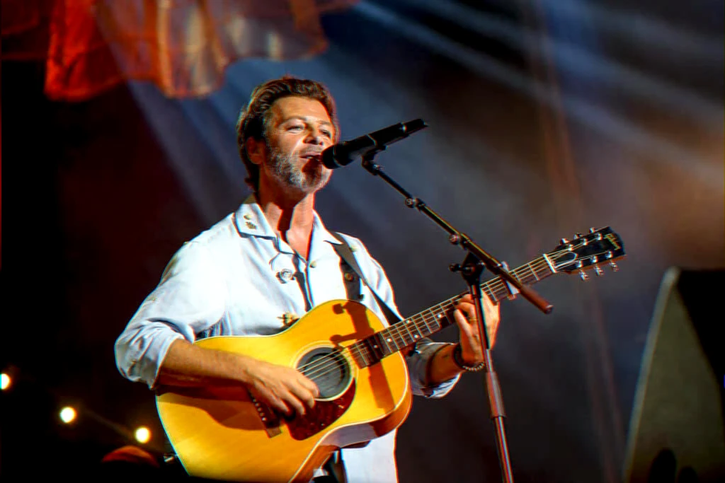 new-single-and-2025-tour-announcement-france