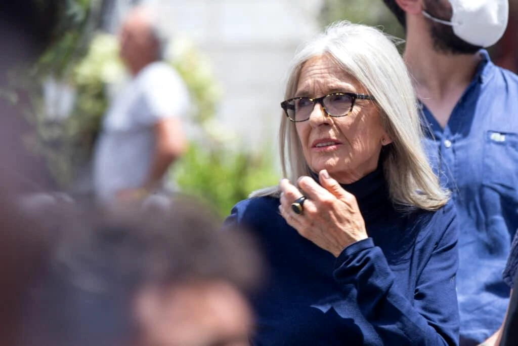 Hommage et appel aux dons aux banques alimentaires et refuges pour animaux après un décès