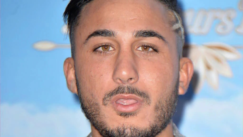 Privacy invasion case: non-consensual photos of a public figure’s relative