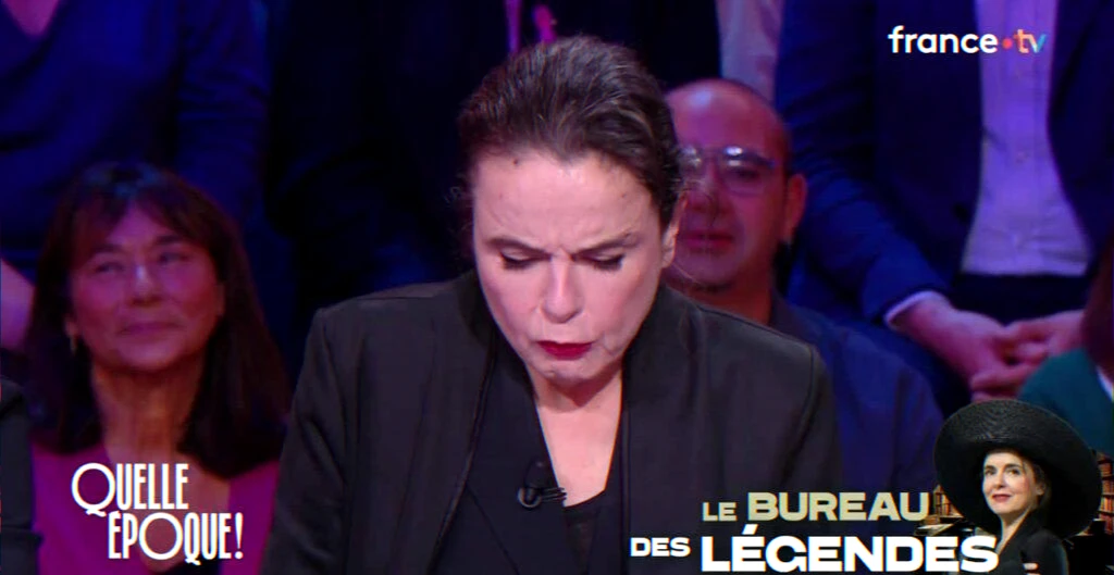 Televised literary interview about the novel Tant mieux and its shocking family revelations