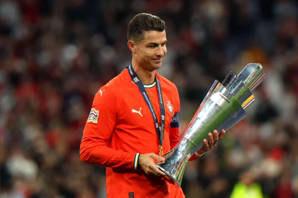 veteran striker aims for final World Cup and 1000 goals