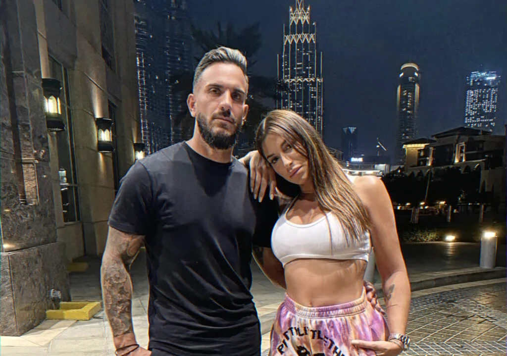 Breakup announced on Snapchat amid family bereavement