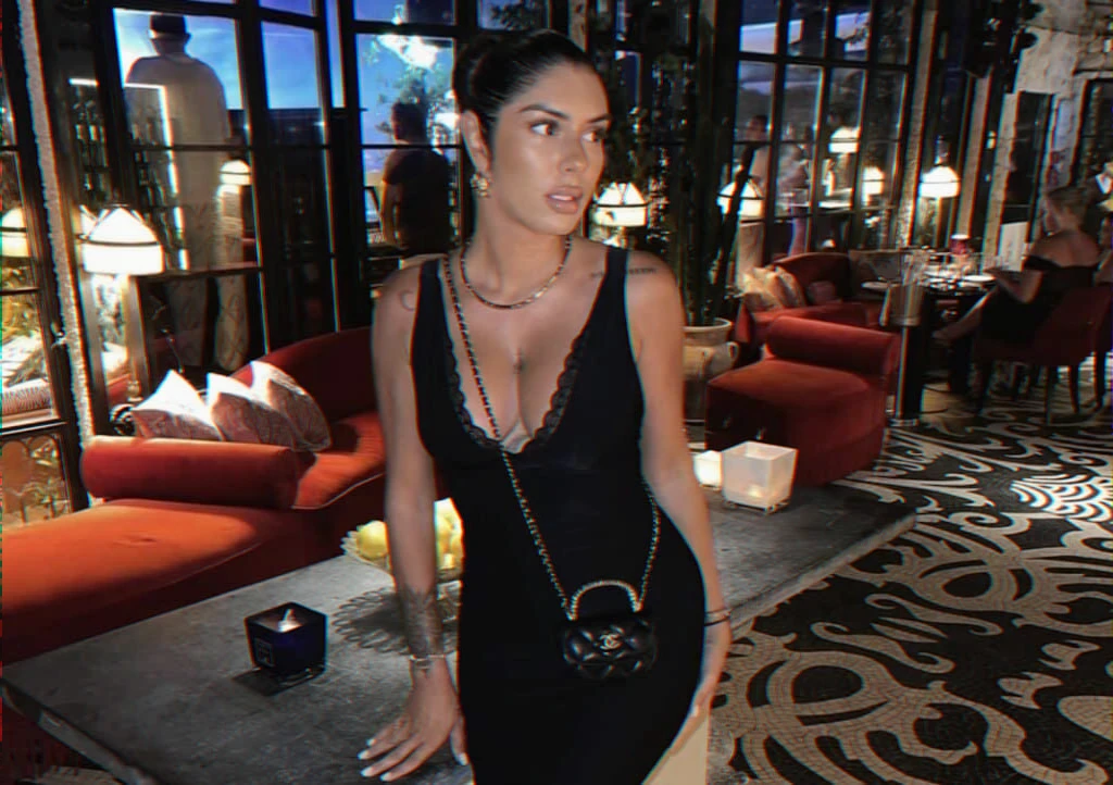 Influencer announces the death of her dog Mickey on Instagram, prompting messages of support