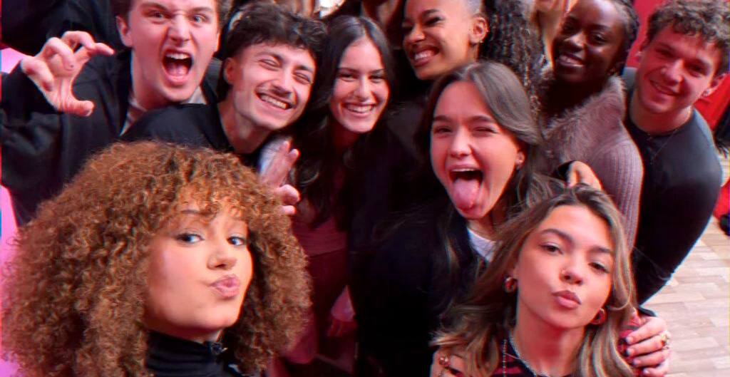 Media-training canapé rose Star Academy