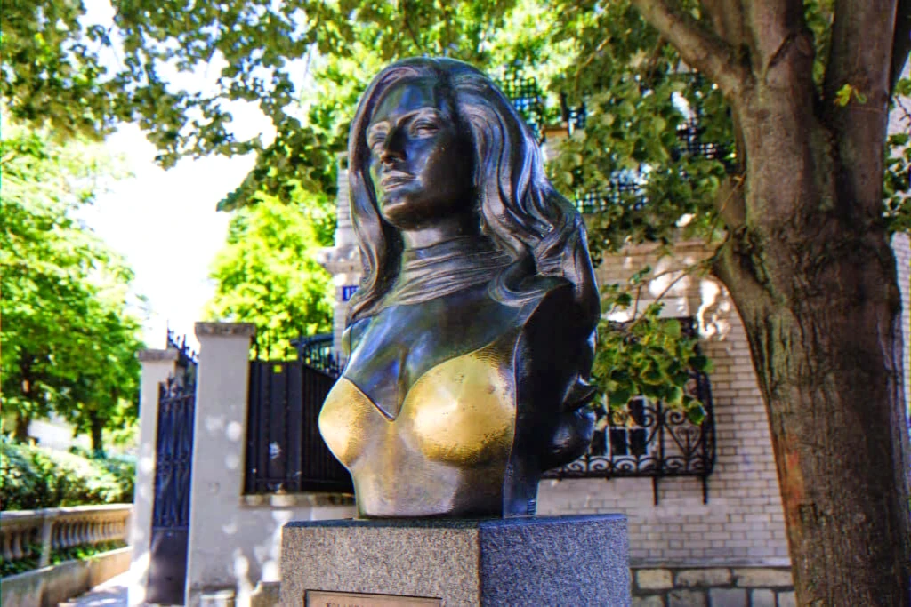 protection-patrimoine-buste-montmartre-polemique