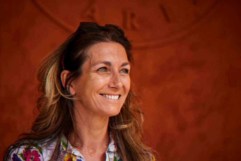 News anchor opens special report on Ukraine and shares an on-set anecdote