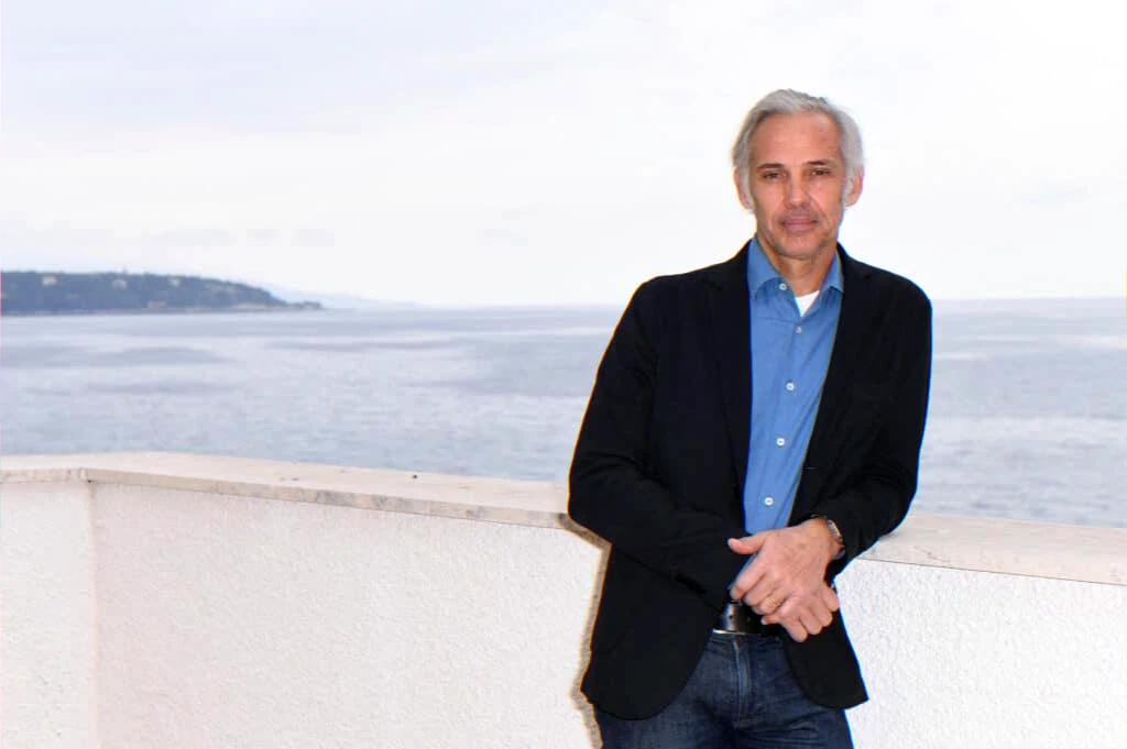 paris parking fees controversy electric r5 paid 12.50€/h