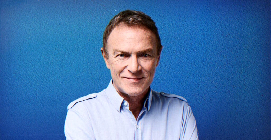 radio presenter leaves Europe 1 and launches an independent podcast with upcoming live crime-story shows