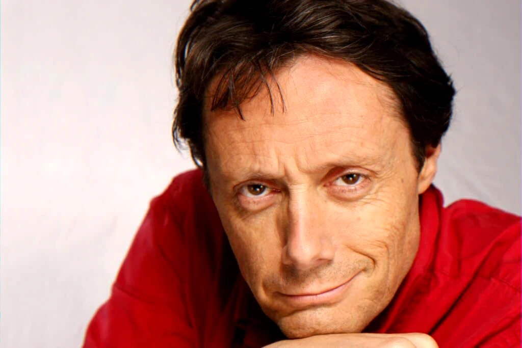 Résidence et itinéraires d'un animateur d'émission de voyages