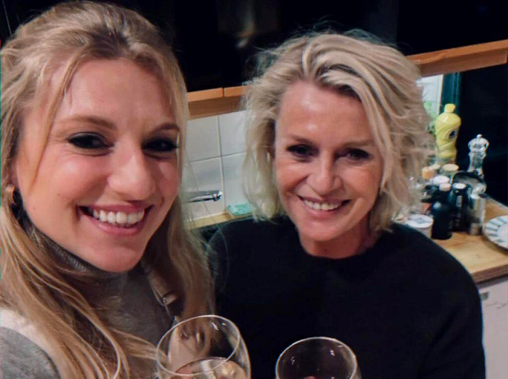 Reunion after weeks of filming — family moment shared on social media