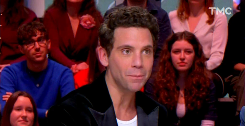 artist interview on financial struggles and upcoming Hyperlove album