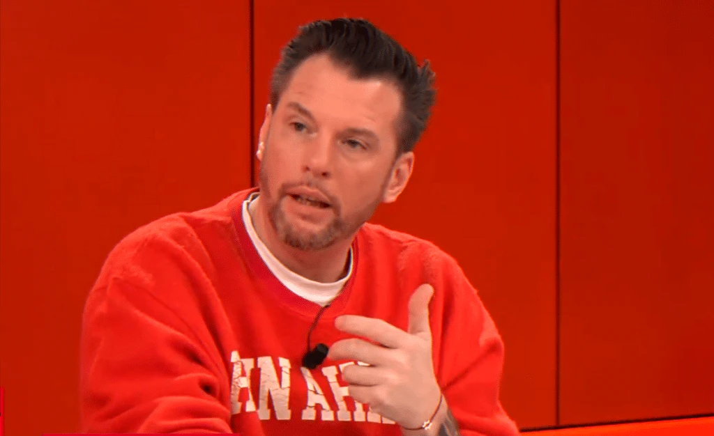 baking competition host announces departure to refocus on restaurants