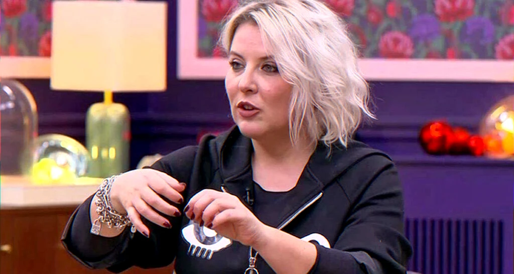 Television trainer warns about cyber‑harassment and calls for protection of young talents