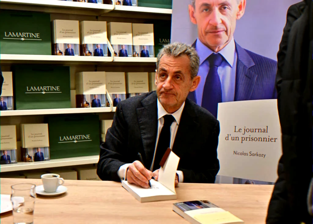 Dédicace « Journal d'un prisonnier » à Marseille — record de ventes