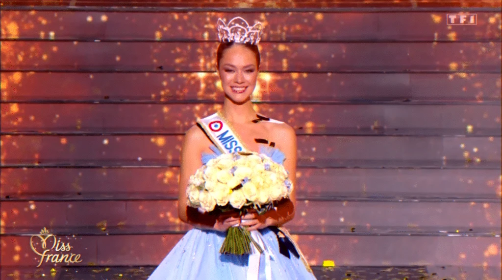 Miss France 2026 coronation at Zénith d'Amiens