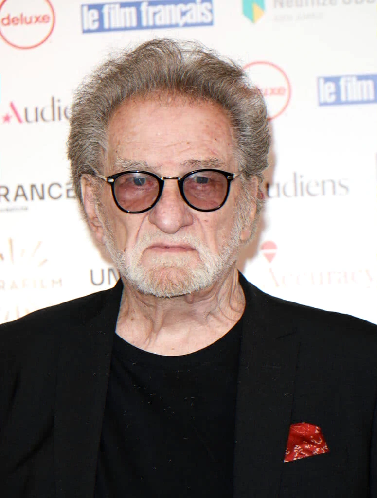 Veteran singer recovering from health issues and planning a return to the stage