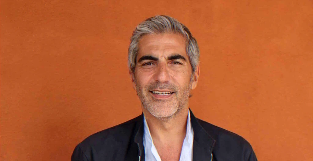 Comedian Bergerac date cancelled after 200 tickets sold