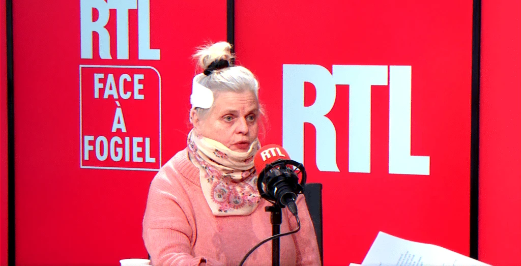 Comédienne après accident de VTC — rééducation et remerciements aux soignants