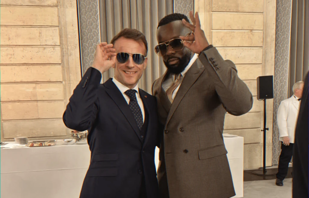 lunettes et costumes Élysée Fashion Week Paris 2026