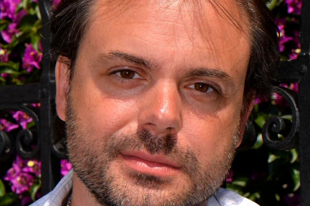 Portrait used for an article on a French artistic dynasty and its cultural legacy