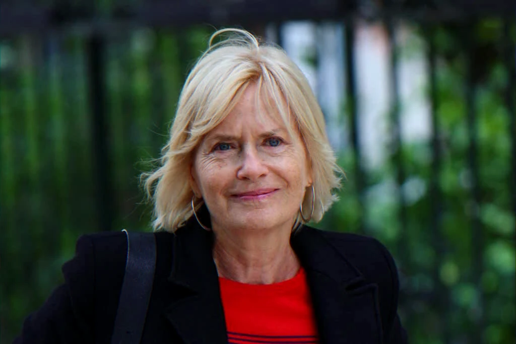 Autobiographie « Intime » — le retour d’une figure de la télévision