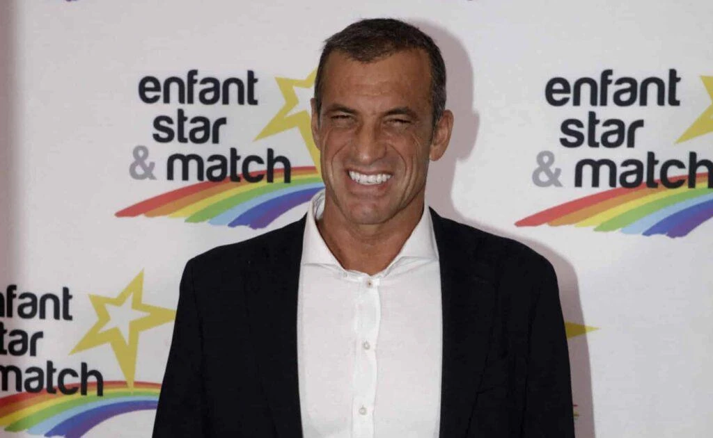 Annonce de cancer d’un champion du karaté français : traitement et soutien