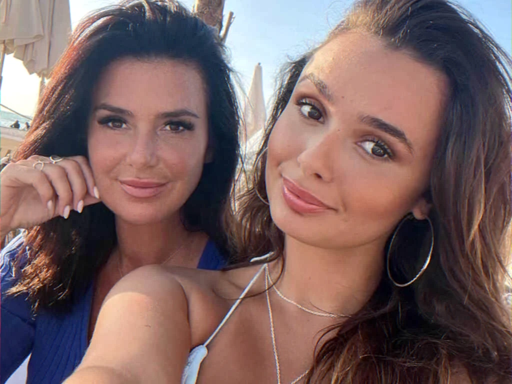 Reconstruction après violences conjugales et retour à la télévision depuis Marrakech