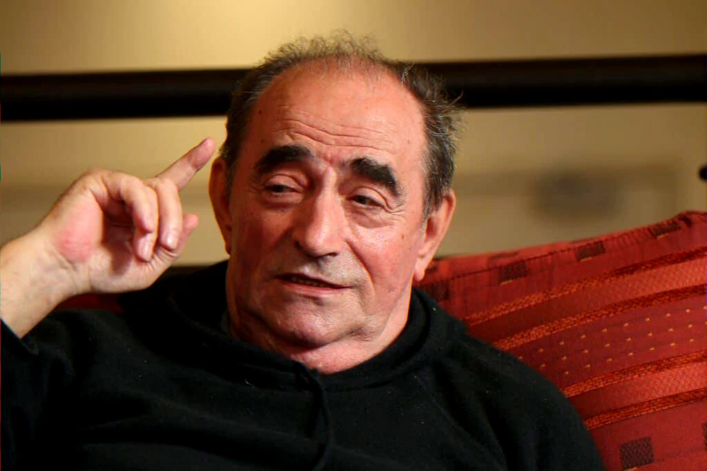 Portrait accompanying article on naturalisation and cultural ties to Senegal