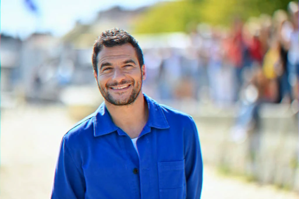 Entretien sur la parentalité et la volonté d’offrir la tendresse manquante