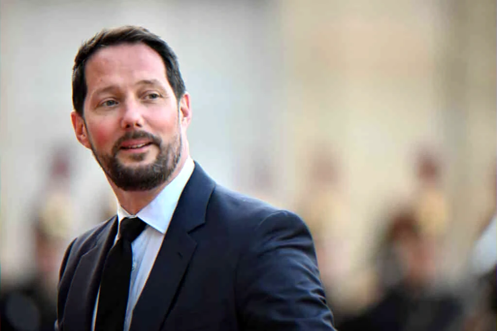 astronaut-auffay-normandy-hometown-inspiration